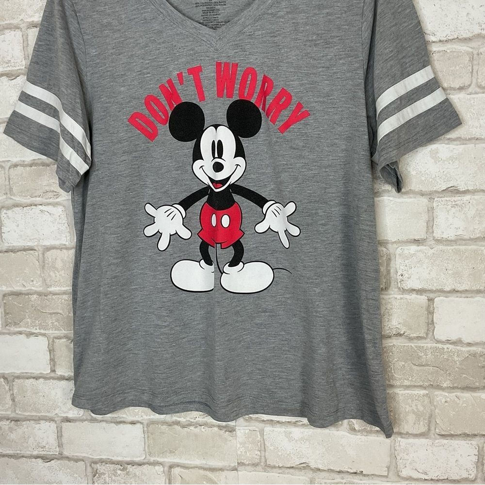 Disney Gray Mickey Mouse V-neck Short Sleeve Tee Size 2X - Picture 5 of 9
